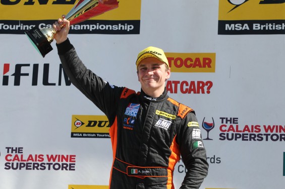 Árón Smith at Rockingham